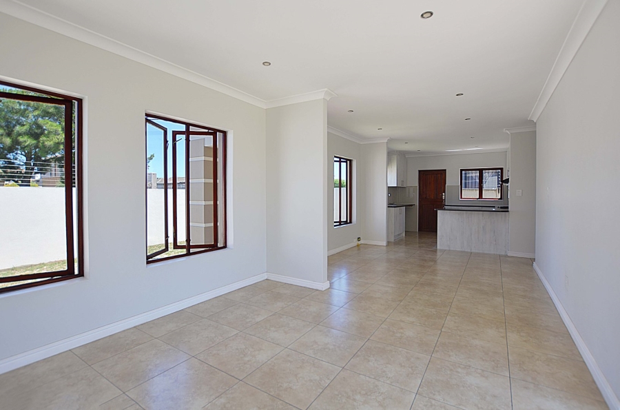 4 Bedroom Property for Sale in Parklands Western Cape